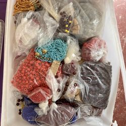  Crafting Beads