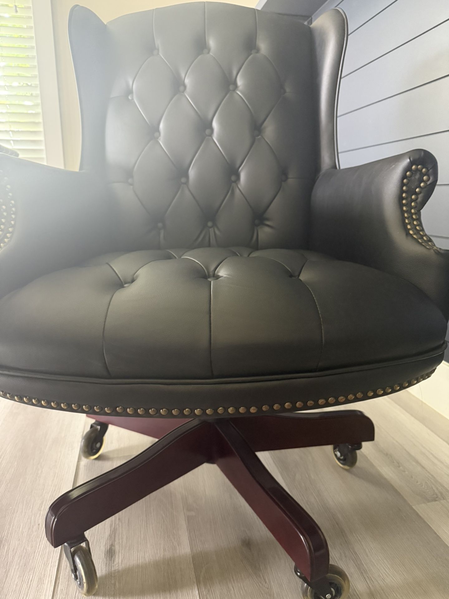 Black Executive Desk Chair