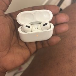 MUST GO TODAY AIRPODS (USED)