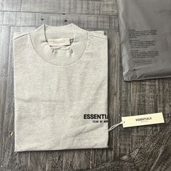 ESSENTIALS - Fear of God T-Shirt (S)