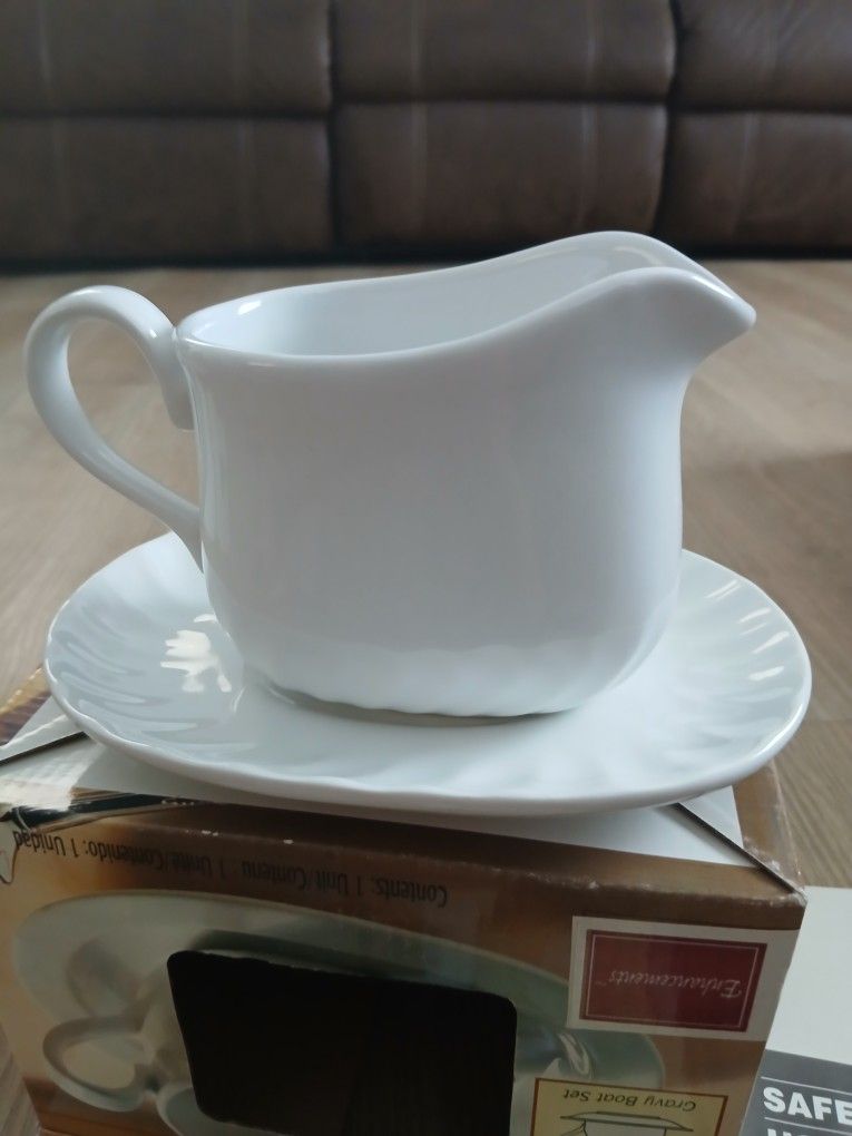 Corelle Gravy Boat Set