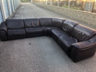 Natuzzi leather sectional couch