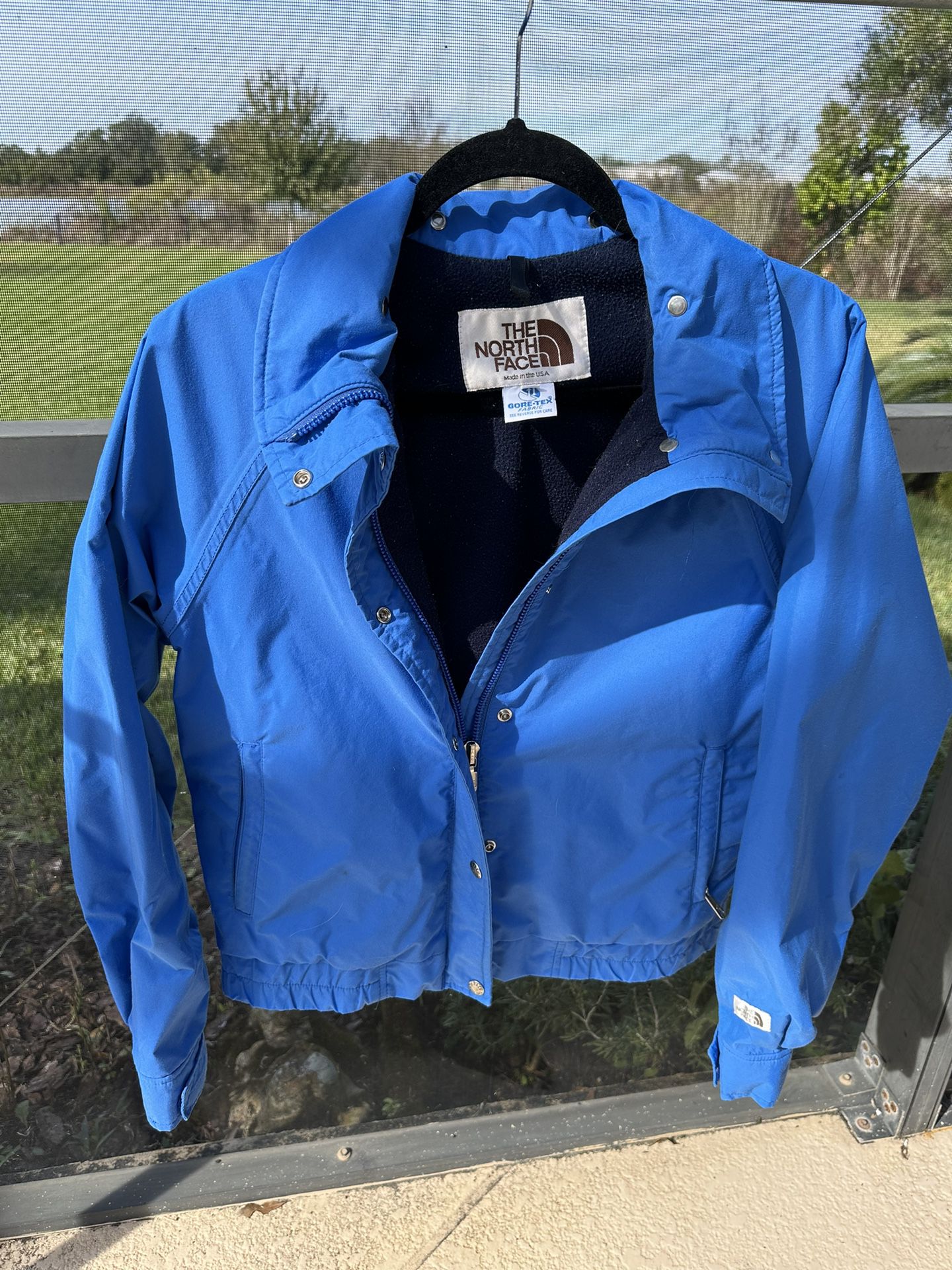 Woman’s Blue Large North face Lined Jacket