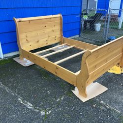 Queen Sleigh Bed Frame With 1 Nightstand 