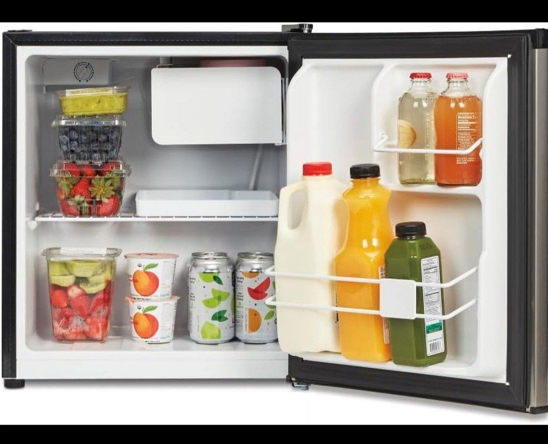 Cuisinart 1.7 Cu. Ft. Compact Refrigerator – Stainless Steel
