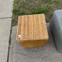 RATTAN OTTOMAN