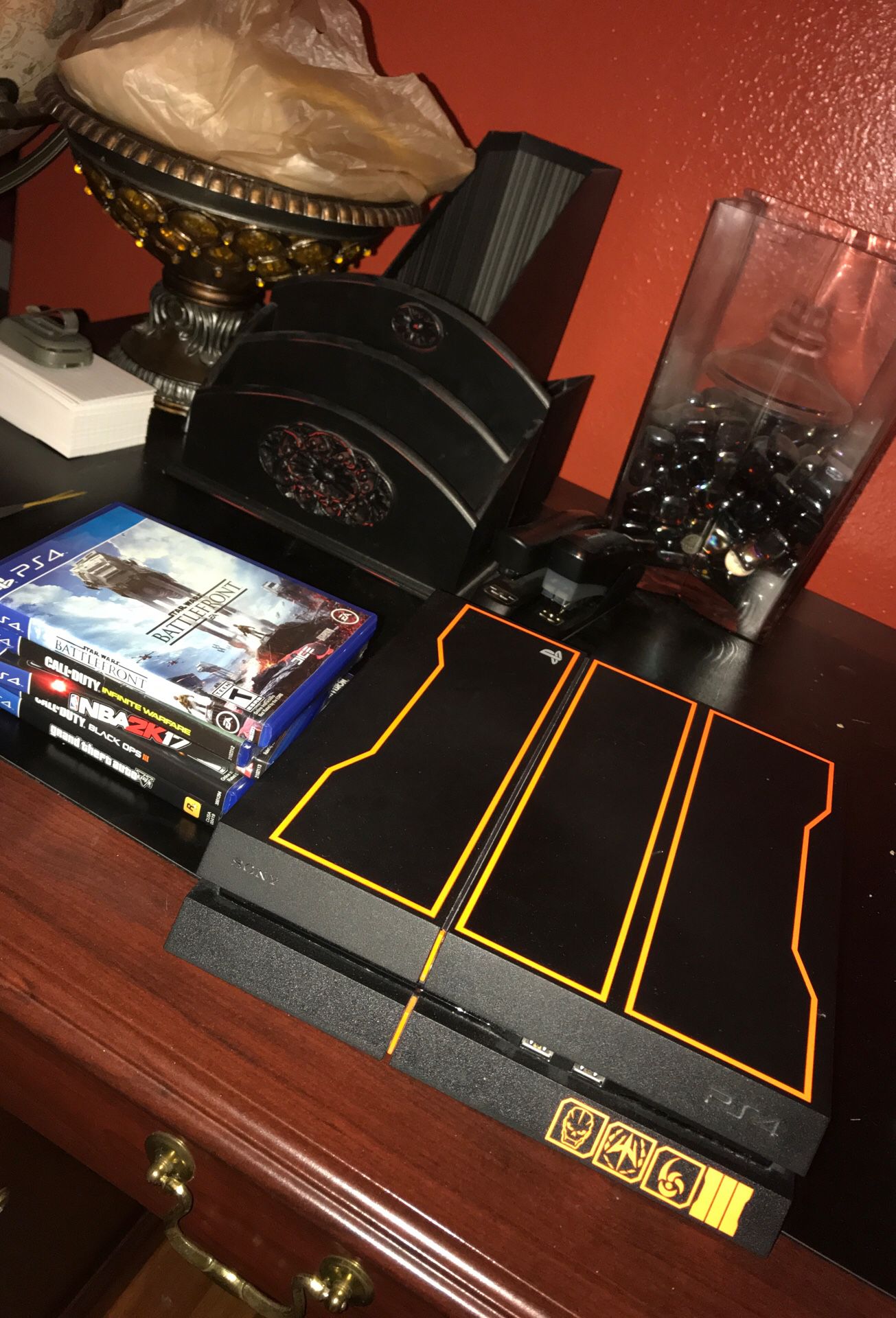 Limited edition black ops 3 ps4 1Tb bundle w games,headset, and controller