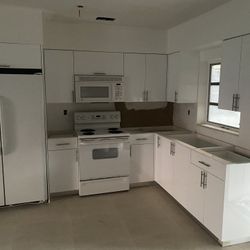 Kitchen Cabinets In Plywood Acrylic Doors