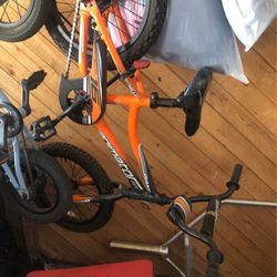Kids Bicycle Giant Animator 16 Inch Excellent Condition 