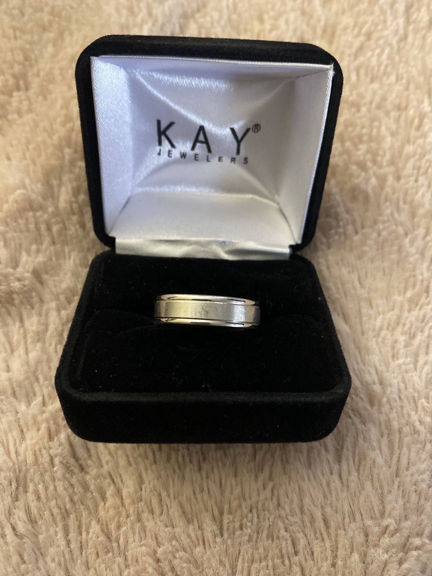 Kay Jewelers- Men’s wedding Band