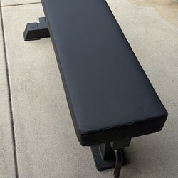 TITAN Series Single Post Flat Bench