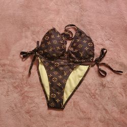 NWT 2 Piece Bikini Size Med/Lg 