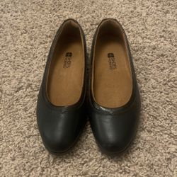 Slip And Oil Resistant Shoes Size 5.5 