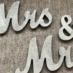 Mr & Mrs Signs