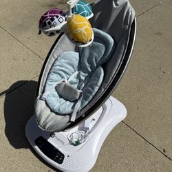 4 Moms - Mamaroo Baby Swing 
