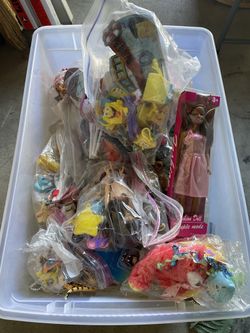 Assorted Toys/ Cake Toppers