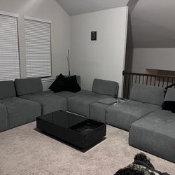 Large ROOMS TO GO couch