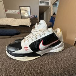 Kobe 5 Bruce Lee Alternate