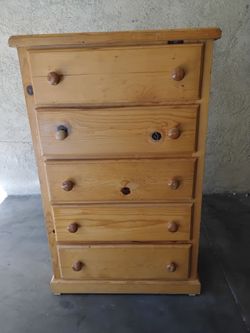 SOLID WOOD DRESSER