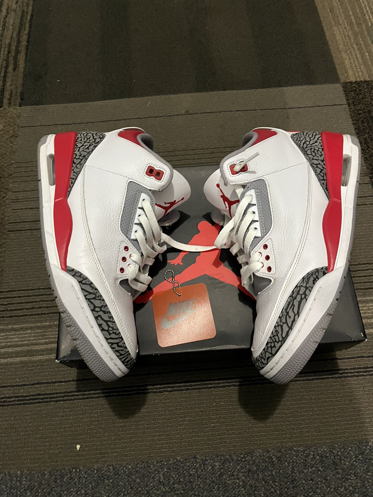 Size 10 - Jordan 3 Retro Mid Fire Red