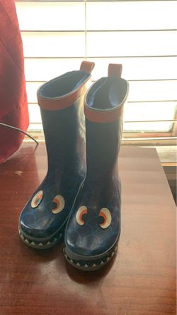 8c rain boots