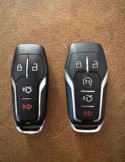 LLAVES Y CONTROLES PARA CARROS 