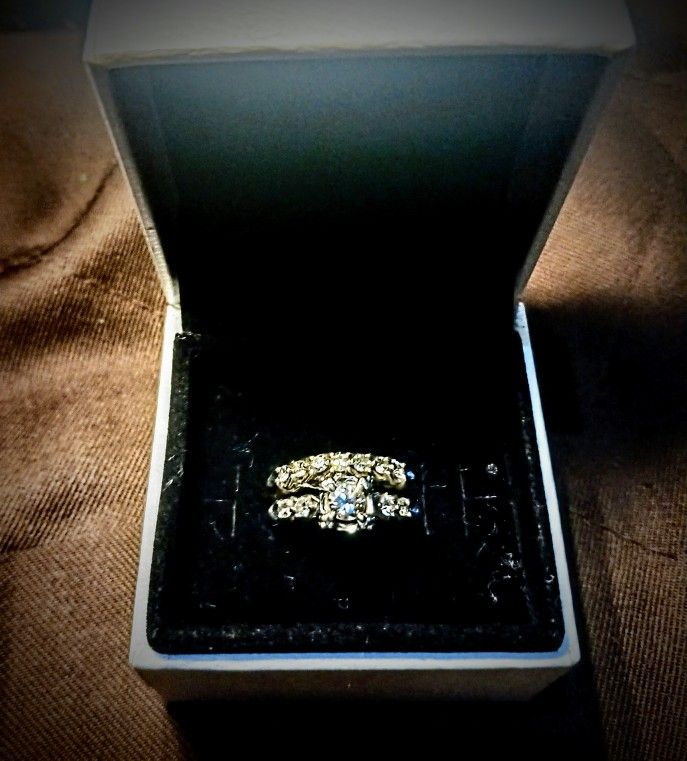 Diamond Wedding Band 14KT