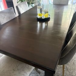 Solid wood dining extandable table