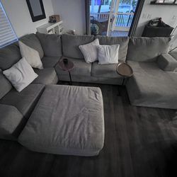 Sectional Couch 🛋️ With Side Tables 