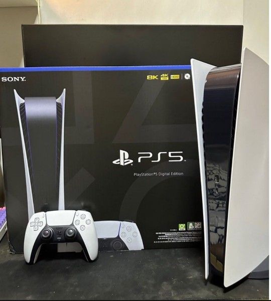 🔥 Like New PlayStation 5 Digital Edition – Game-Ready & Priced to Sell! 🎮✨