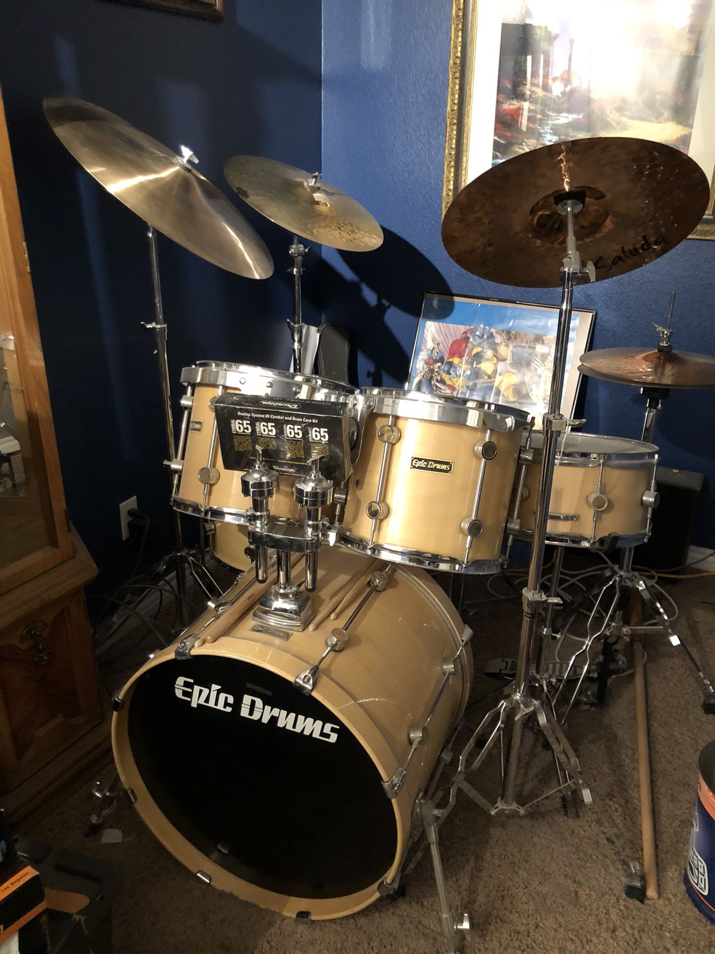 Epic drum set with stands, cymbals, hardware and drum throne