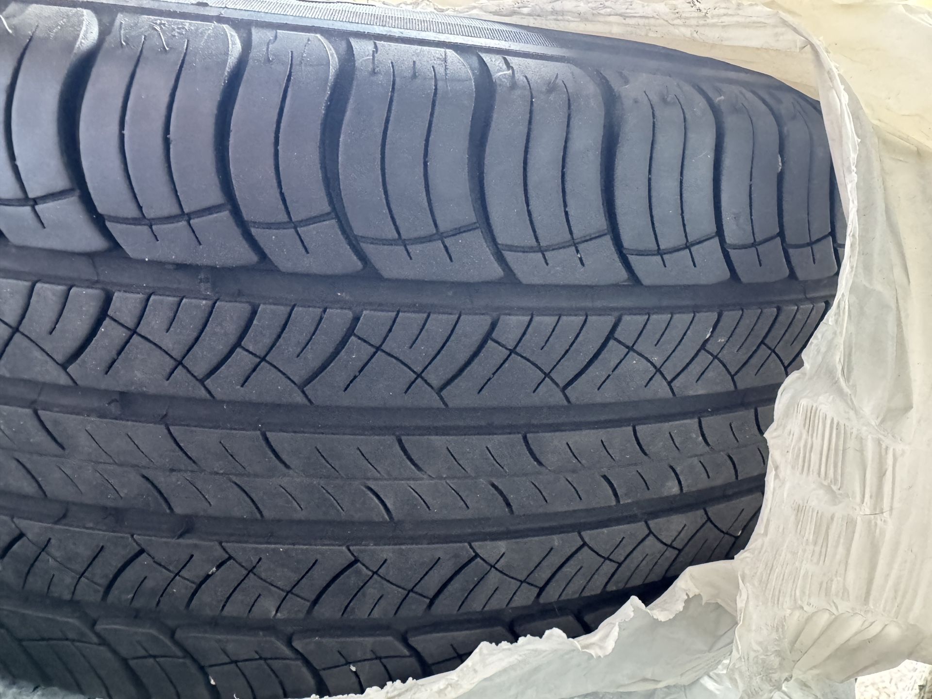 Land Rover Defender Rims And Tires 255/55R19