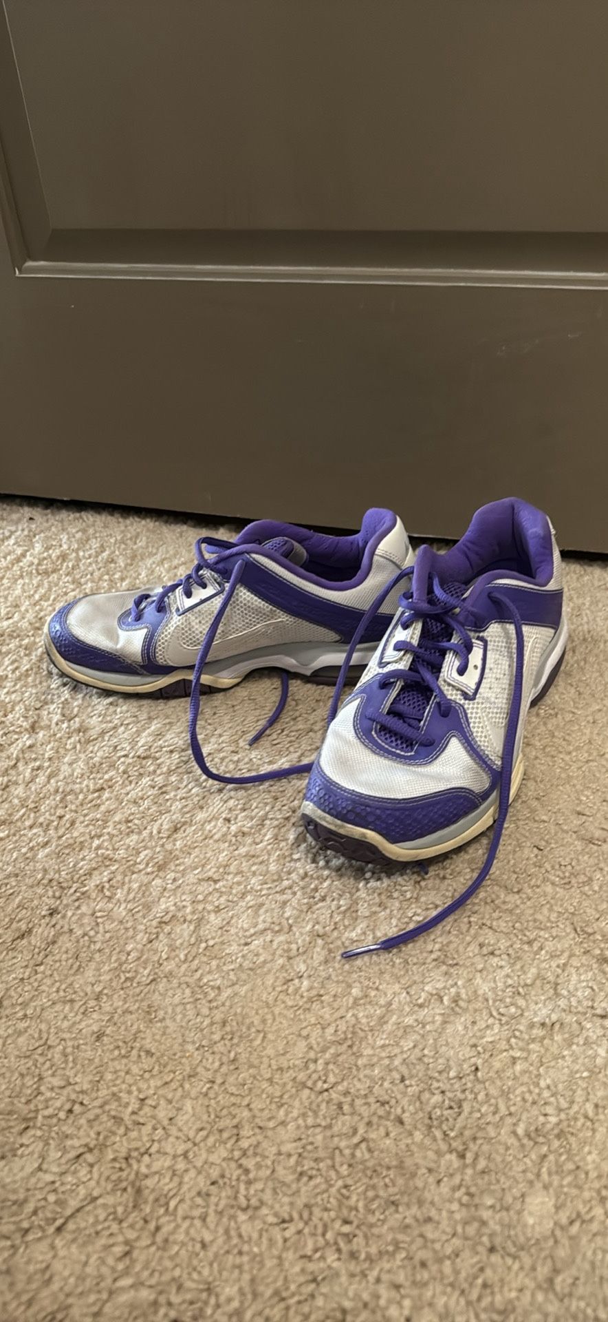 Nike OrthoLite Women’s Shoes – Size 8.5 – Purple & White