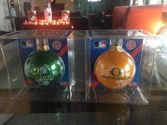 Oregon sports Christmas ornament new