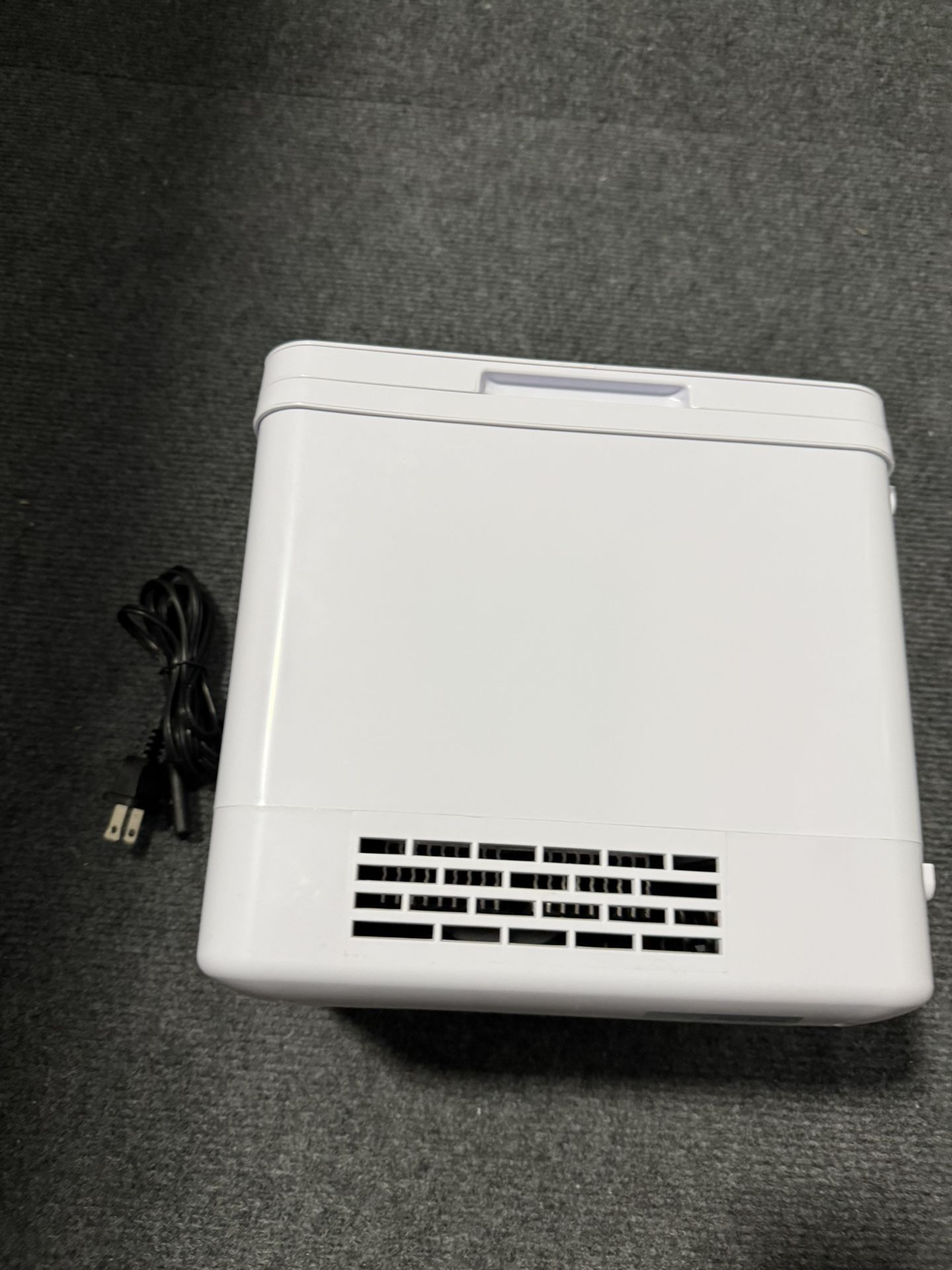 Mini Refrigerator Skincare Fridge 4L Portable AC+DC Power Cooler & Warmer, for Bedroom, Car, Office, Skincare, Makeup, Cosmetics