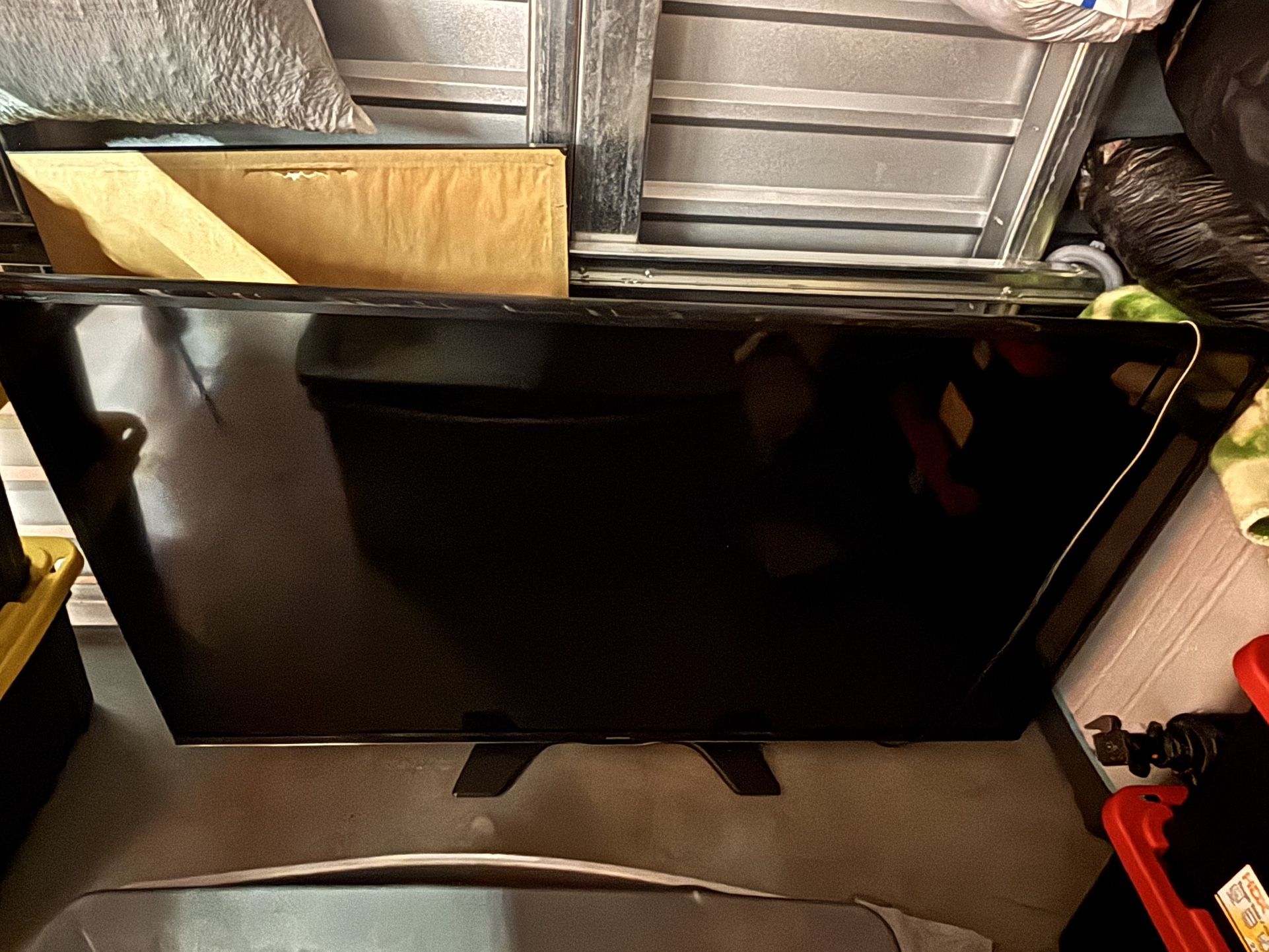 Smart Flat Screen TV