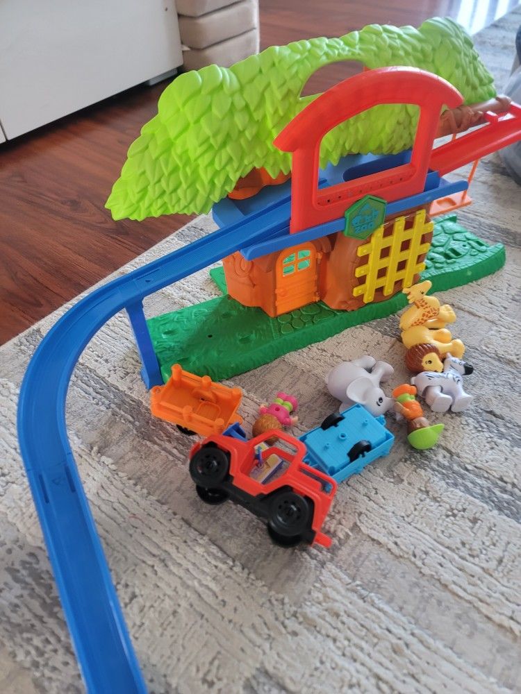Free Zoo Toy
