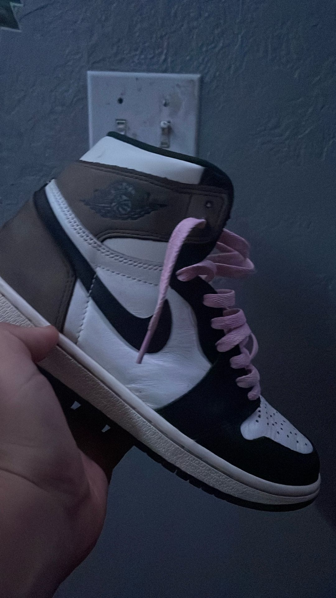 Mocha Jordan 1 Size 7.5