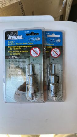 Carbide tipped hole cutter