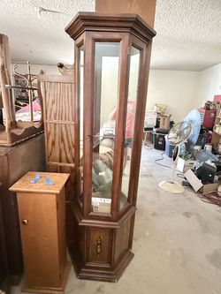 Curio cabinet
