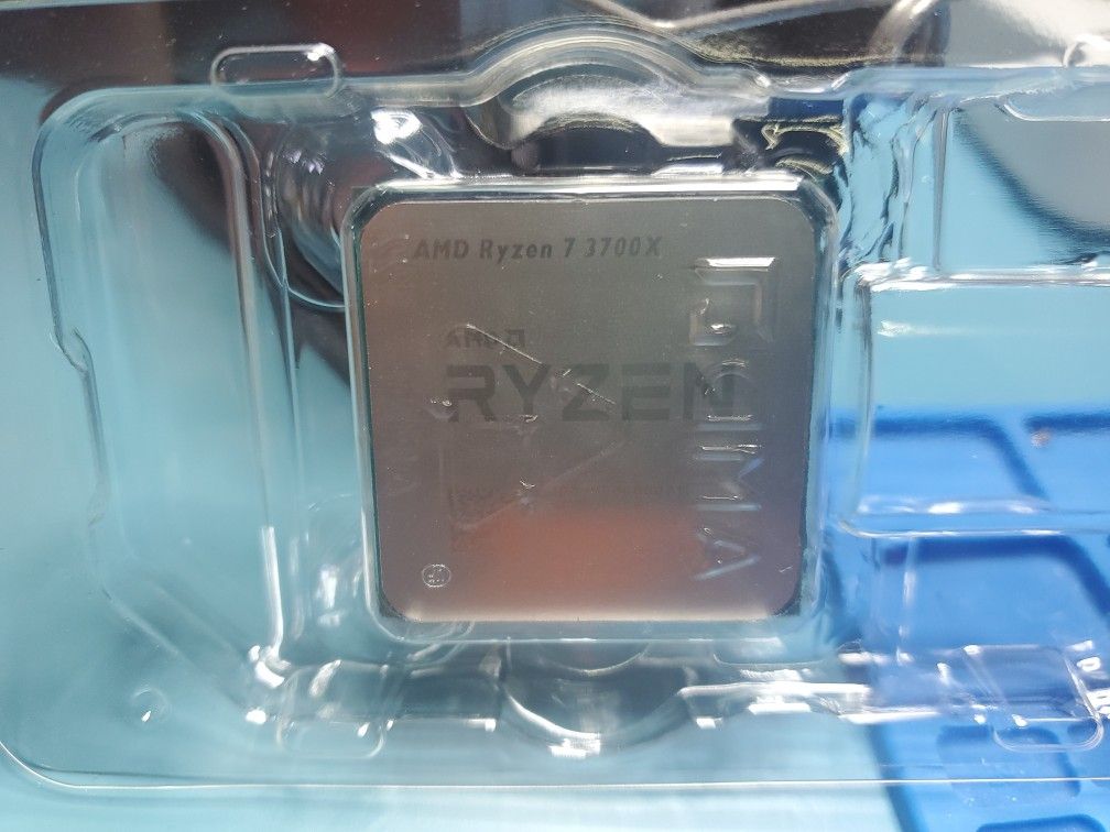 AMD Ryzen 7 3700x