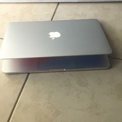 13” MacBook Pro Retina i5 Processor 256gb SSD 8gb Ram Come With Charger good condition 