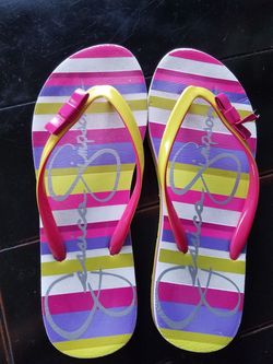 Girls sandals