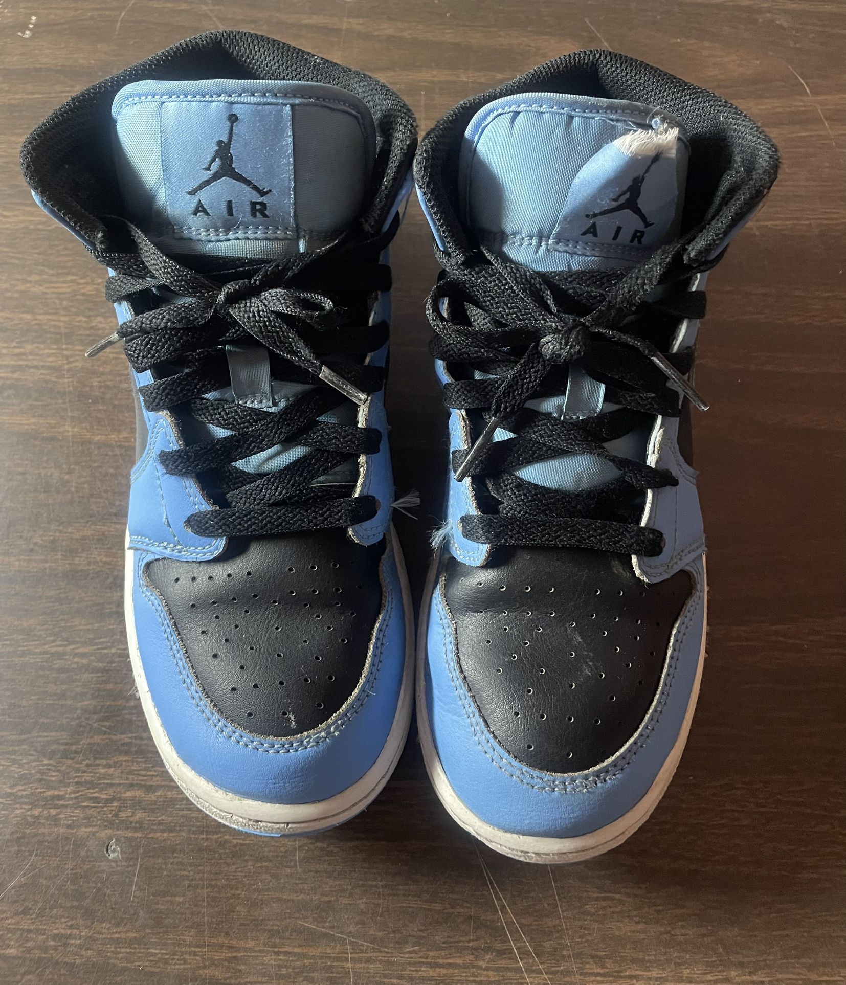Nike Air Jordan 1 Mid University Blue Black DQ8423-401 Youth Size 4.5