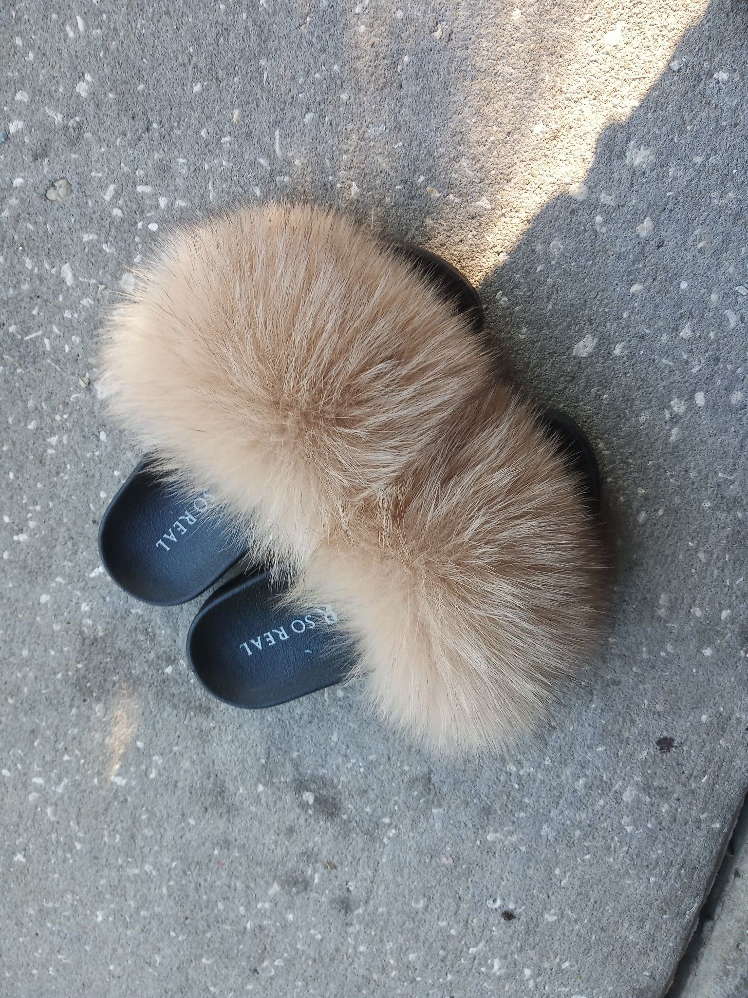 Gsuwoo hotsell fur slides