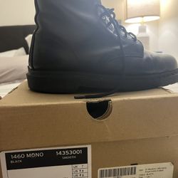Mono Black Leather Dr. martens 