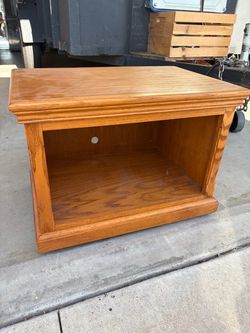 Small tv stand sturdy on wheels