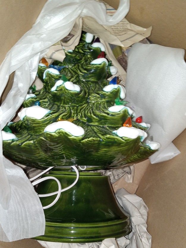 AS OF 9/24/25 STILL AVAILABLE VINTAGE CHRISTMAS TREE, GREEN AND ABOUT 3 FT