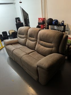 Grey Recliner Couch With Charging Ports