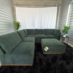 Henredon Murphy 6-Piece Modular Sectional with Ottoman